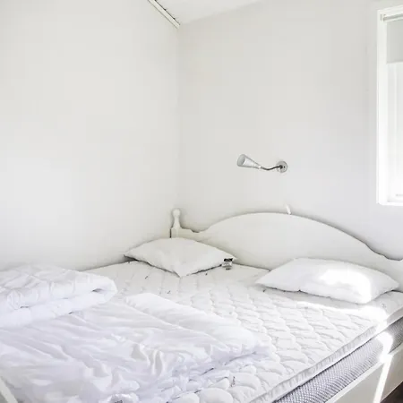 4 Bedroom Cozy In Kleppe Klepp