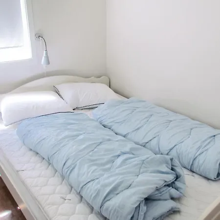 5 Bedroom Lovely In Kleppe בית נופש