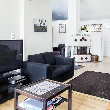 5 Bedroom Lovely In Kleppe בית נופש