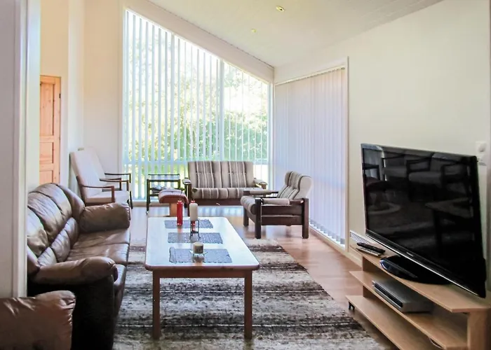 5 Bedroom Lovely In Kleppe